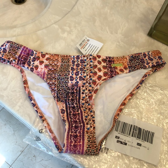 Victoria’s Secret bikini bottoms NWT, Size 6 - Picture 2 of 9